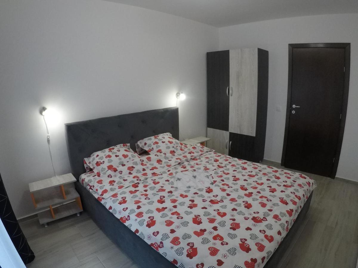 Ama Apartament Cu Terasa 50 Mp & Parcare Брашов Экстерьер фото