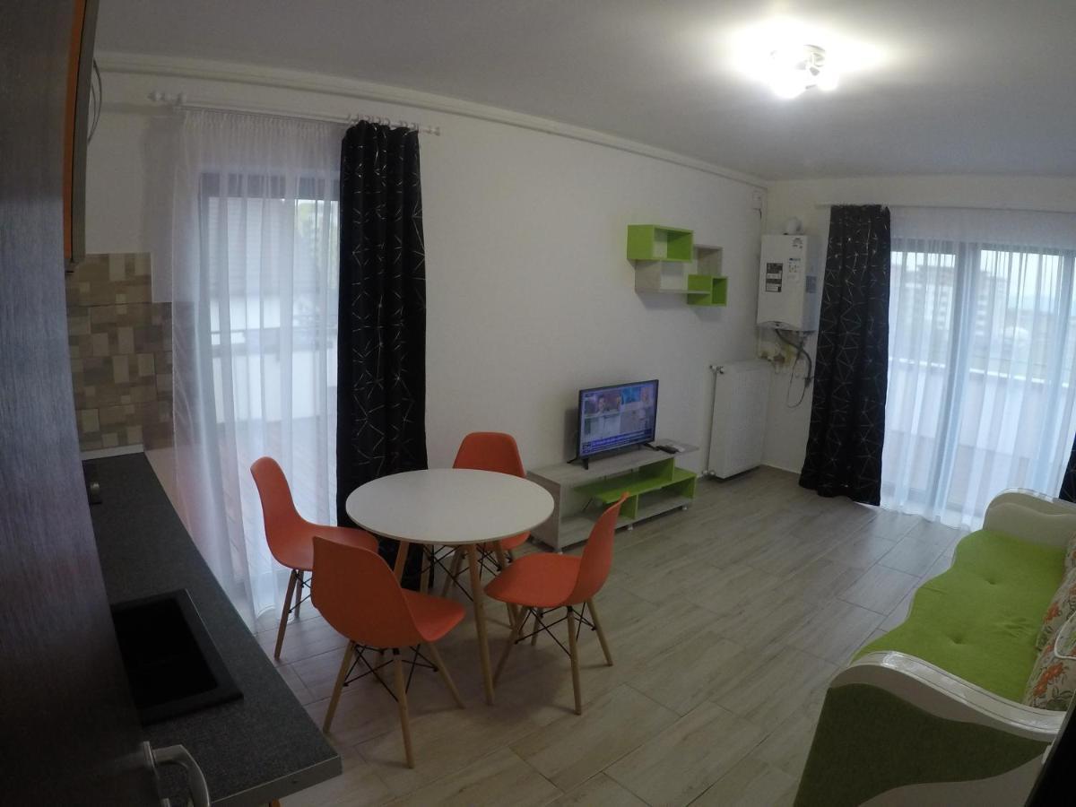 Ama Apartament Cu Terasa 50 Mp & Parcare Брашов Экстерьер фото