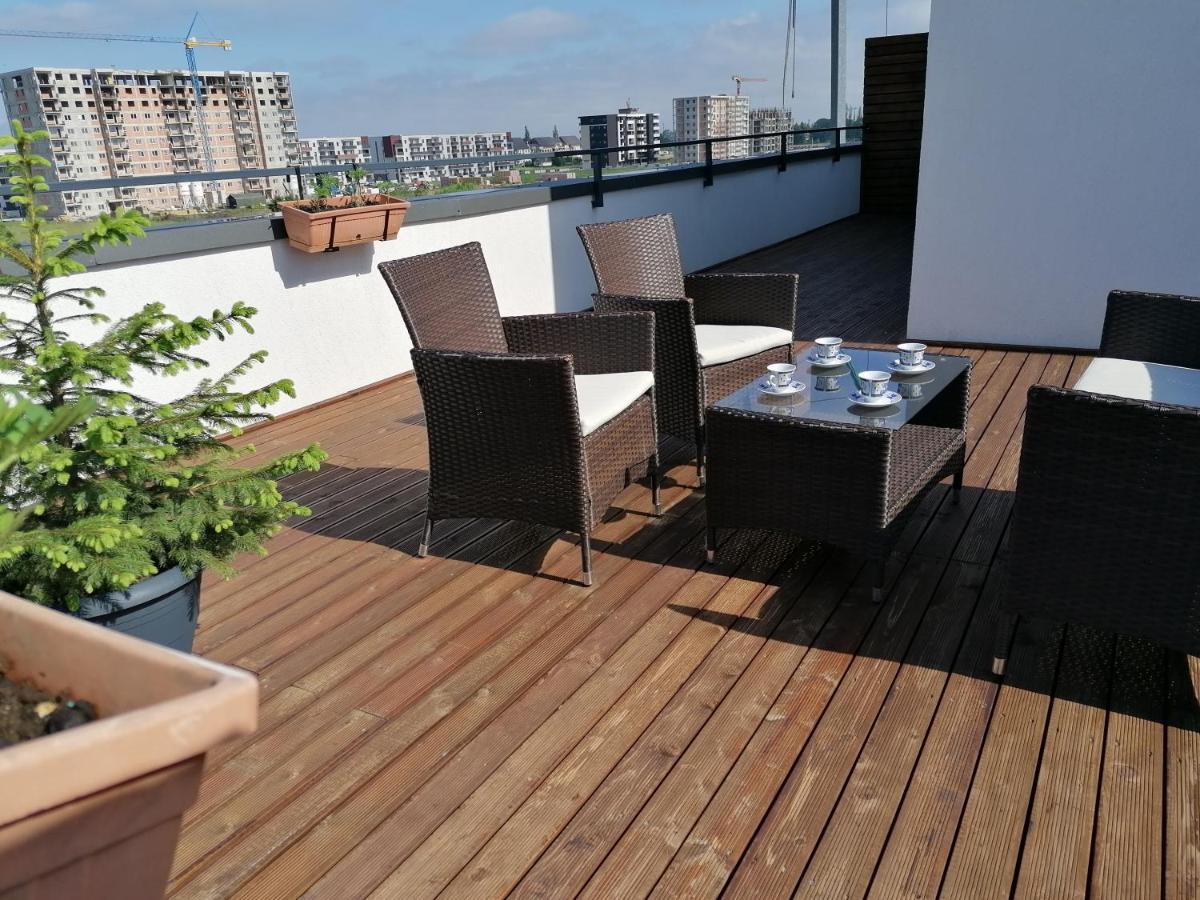 Ama Apartament Cu Terasa 50 Mp & Parcare Брашов Экстерьер фото