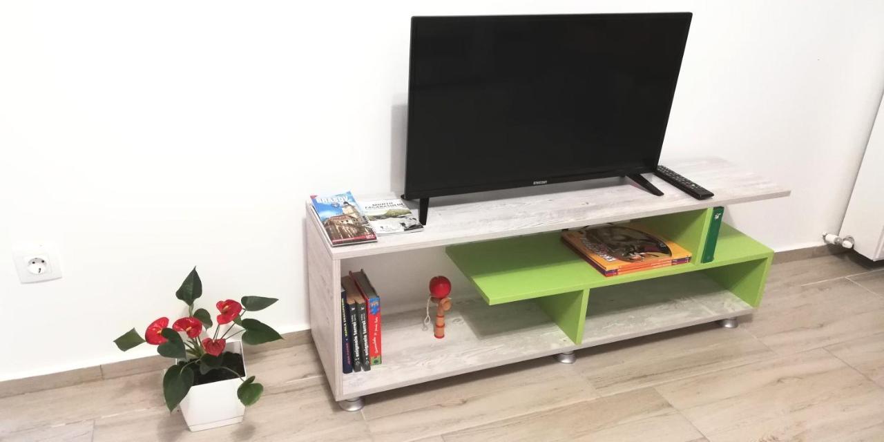 Ama Apartament Cu Terasa 50 Mp & Parcare Брашов Экстерьер фото